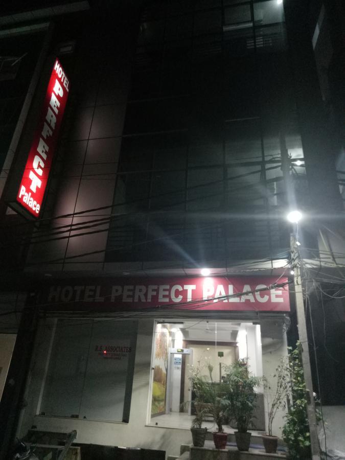 Hotel Perfect Palace New Delhi Exterior foto